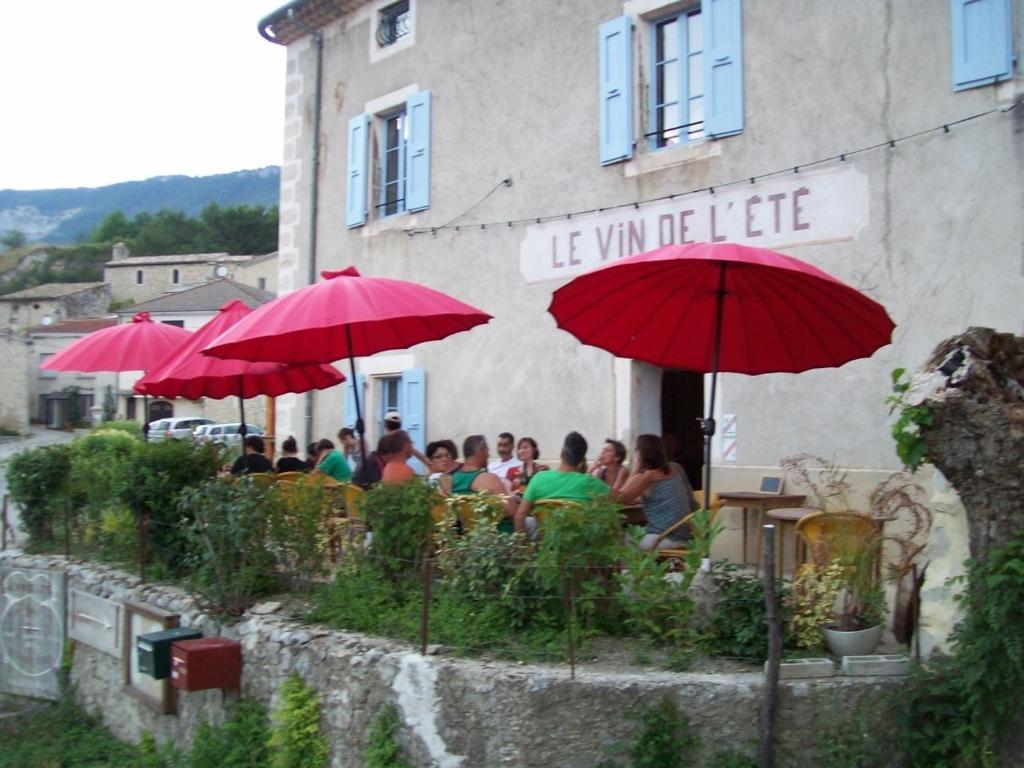 Le Vin De L'Ete Bed and Breakfast Ponet-et-Saint-Auban Buitenkant foto
